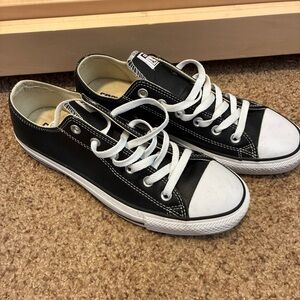 Converse leather Black and White Low-Top Canvas Sneakers